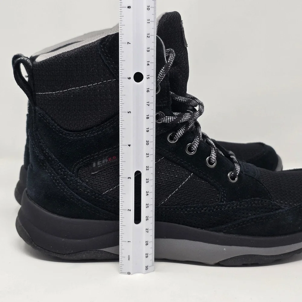 LL Bean Womens Snow Sneakers Waterproof Primaloft Boots Black 504747 Size 8.5 M